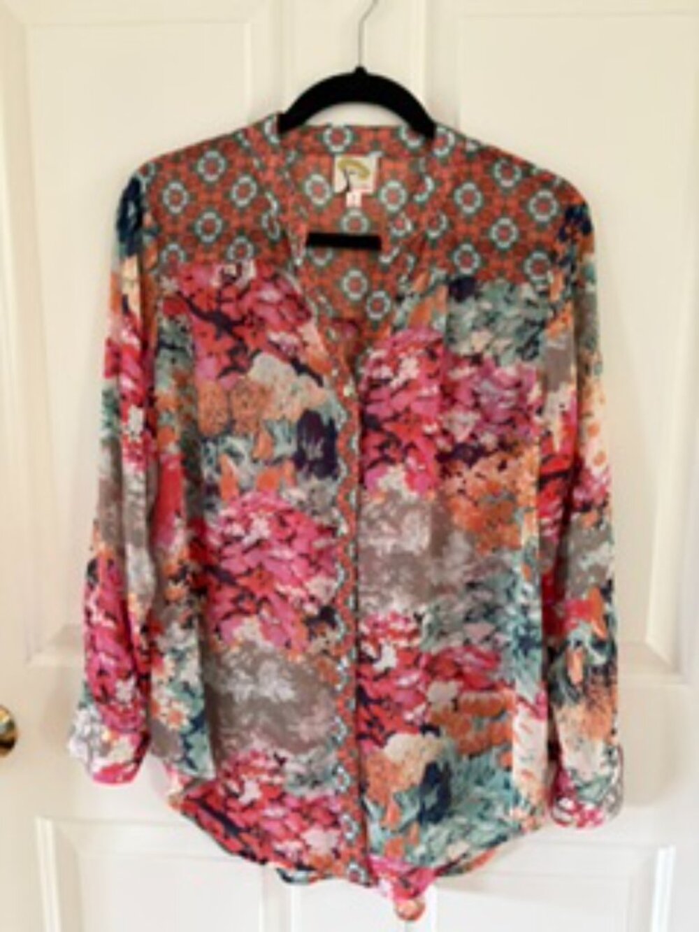 fig and flower Button Down Floral Top Blouse - Medium